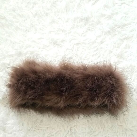 CODE Women Faux Fur Headband Sz onesize - Picture 2 of 6